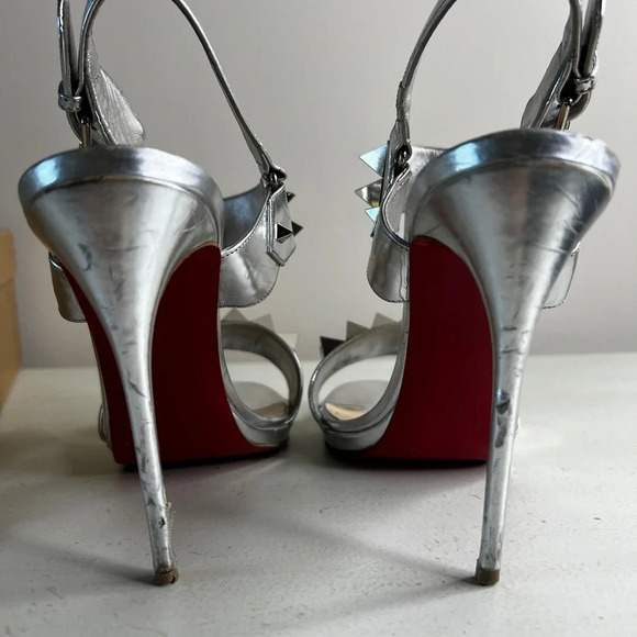 Christian Louboutin Specchio Miziggoo 120 Silver Spiked Pumps Size 38.5 w/Box - Picture 6 of 9